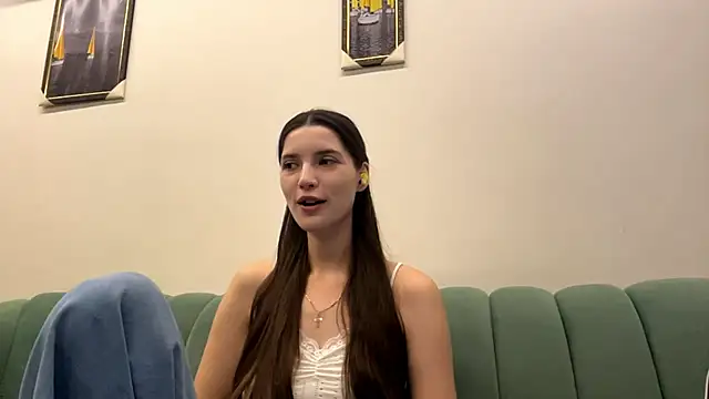 Snapshot of AlessiaChen chatting on October 19, 7:09 am AlessiaChen online show from October 19, 7:09 am