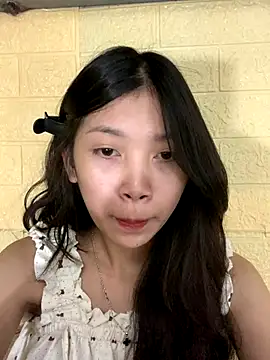 Snapshot of linh-lan1 chatting on October 17, 11:57 am linh-lan1 online show from October 17, 11:57 am