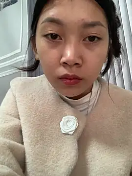 Snapshot of linh-lan1 chatting on January 15, 4:39 am linh-lan1 online show from January 15, 4:39 am