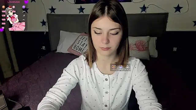 Snapshot of MargoChill chatting on November 14, 2:27 pm MargoChill online show from November 14, 2:27 pm