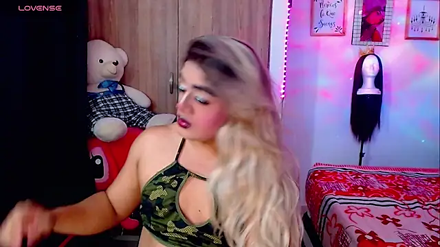 Sofiabigcock22 online show from February 20, 12:40 am