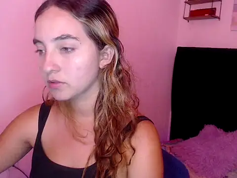 Snapshot of mandyy_petite chatting on November 10, 10:53 pm mandyy petite online show from November 10, 10:53 pm