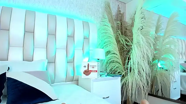 Ari lynn  online show from March 18, 3:20 am