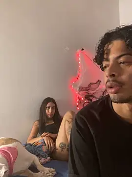 Snapshot of Sweett_pain chatting on October 30, 3:30 am Sweett pain online show from October 30, 3:30 am