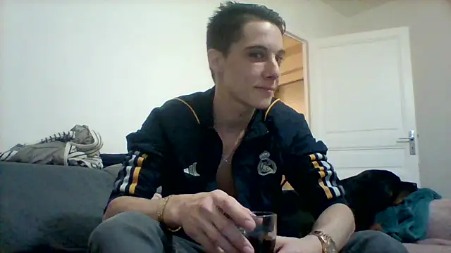 Snapshot of fresh-laD chatting on October 26, 12:16 am fresh-laD online show from October 26, 12:16 am