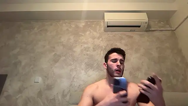 Snapshot of Camaraman05 chatting on March 1, 7:49 pm Camaraman05 online show from March 1, 7:49 pm