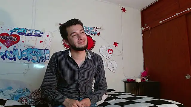 picante70  online show from April 23, 12:29 pm