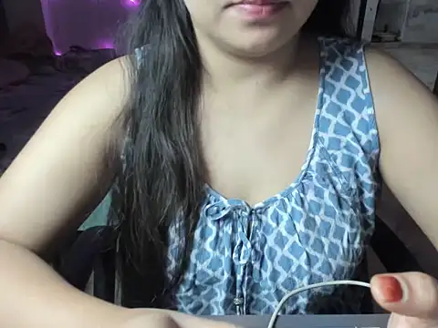 Snapshot of Divya68 chatting on November 13, 5:01 pm Divya68 online show from November 13, 5:01 pm