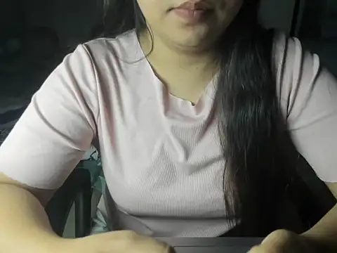 Snapshot of Divya68 chatting on December 16, 5:29 pm Divya68 online show from December 16, 5:29 pm