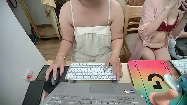 Snapshot of Hanna_Mina chatting on October 21, 2:12 am Hanna Mina online show from October 21, 2:12 am