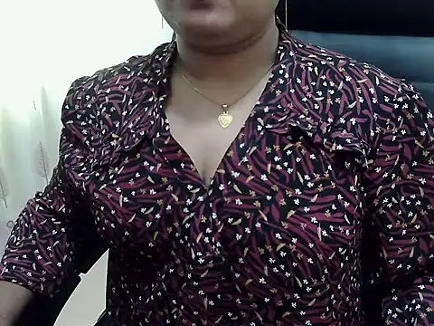 Snapshot of SexyRani2000 chatting on May 4, 7:59 am SexyRani2000 online show from May 4, 7:59 am