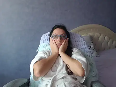 LuckyLisa23 online show from November 6, 9:21 am