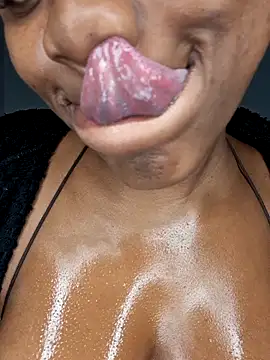 certifiedhottie2025 online show from February 24, 6:00 am