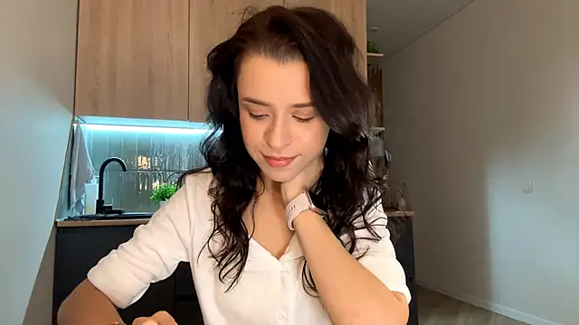 Snapshot of CeredAlum chatting on October 21, 7:20 am CeredAlum online show from October 21, 7:20 am