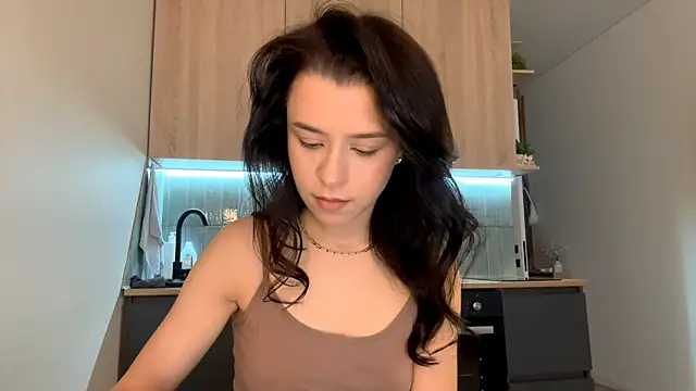 Snapshot of CeredAlum chatting on December 5, 11:08 am CeredAlum online show from December 5, 11:08 am