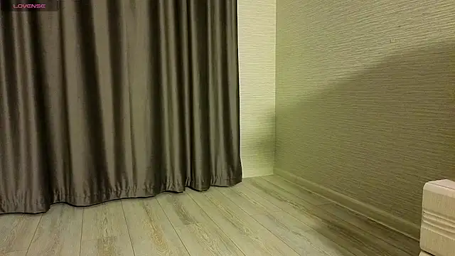 MissPompadure online show from March 27, 10:42 pm