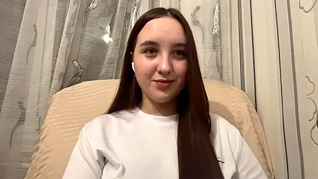Snapshot of DaisyMolly chatting on November 7, 9:26 pm DaisyMolly online show from November 7, 9:26 pm