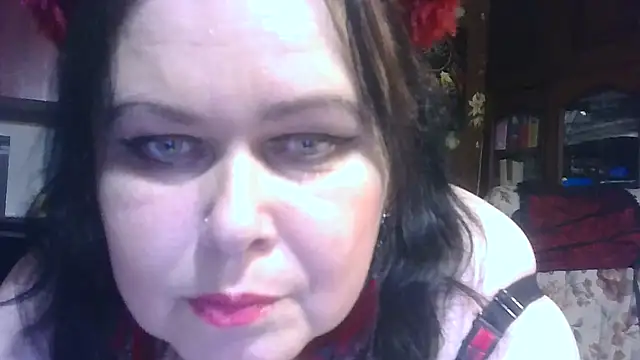 Snapshot of CharleeKendall chatting on November 1, 5:15 pm CharleeKendall online show from November 1, 5:15 pm