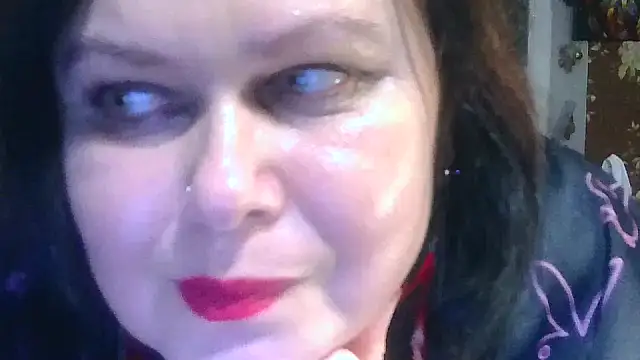 Snapshot of CharleeKendall chatting on November 15, 6:48 pm CharleeKendall online show from November 15, 6:48 pm