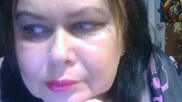 Snapshot of CharleeKendall chatting on November 16, 11:16 am CharleeKendall online show from November 16, 11:16 am