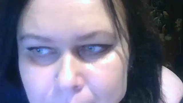 Snapshot of CharleeKendall chatting on November 20, 12:16 pm CharleeKendall online show from November 20, 12:16 pm