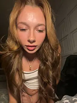 Snapshot of PoppyBabeMae chatting on November 1, 11:51 pm PoppyBabeMae online show from November 1, 11:51 pm