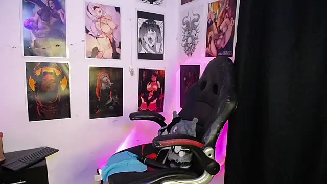 Snapshot of SweetDevil777_ chatting on November 5, 3:39 am SweetDevil777 online show from November 5, 3:39 am