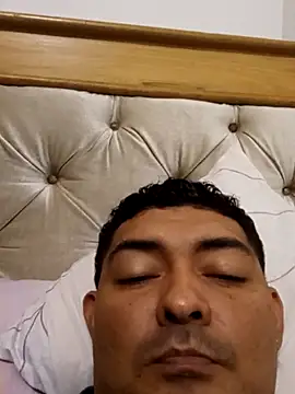 sexyandres 23 online show from May 2, 4:39 am