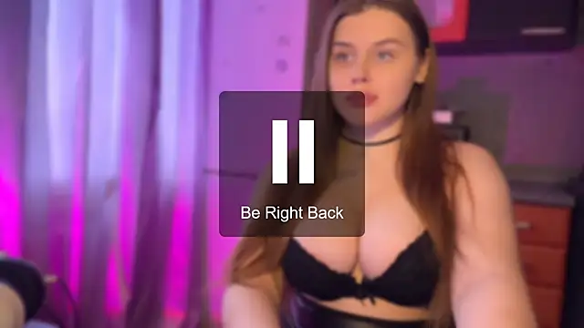 Snapshot of RinaKai chatting on October 28, 1:36 pm RinaKai online show from October 28, 1:36 pm