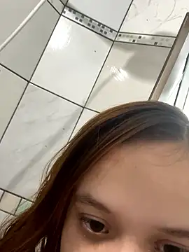 Snapshot of ruivinhadancer chatting on January 8, 6:32 pm ruivinhadancer online show from January 8, 6:32 pm