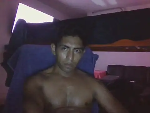 Snapshot of Vatoneza chatting on February 3, 11:26 am Vatoneza online show from February 3, 11:26 am