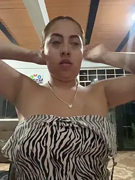 Emily Joee online show from November 4, 12:43 am