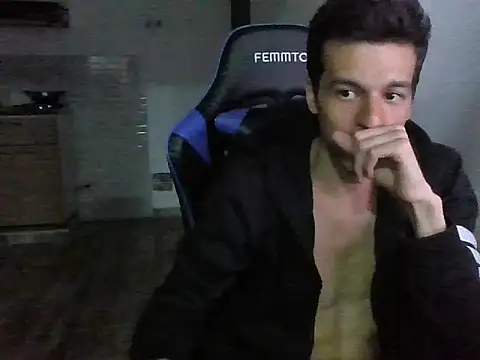 calkestis12 online show from December 17, 5:13 am