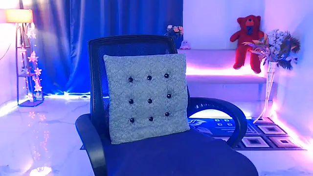 Rashiii  online show from July 15, 11:54 pm
