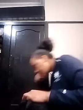 CaramelBoootie online show from April 17, 4:32 pm