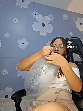 merida 06 online show from December 2, 8:37 pm