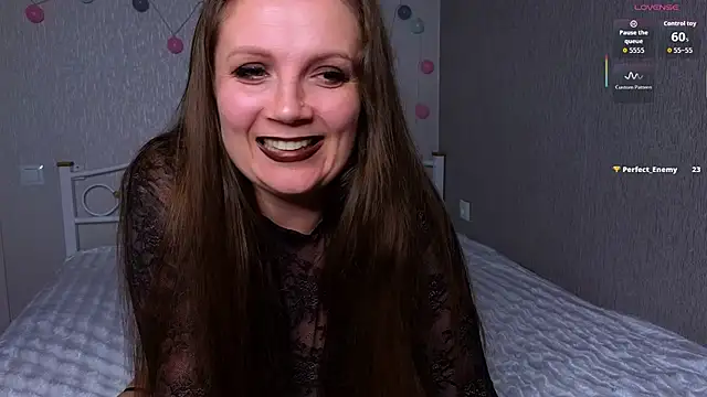 Amy  Leee  online show from January 10, 8:43 pm