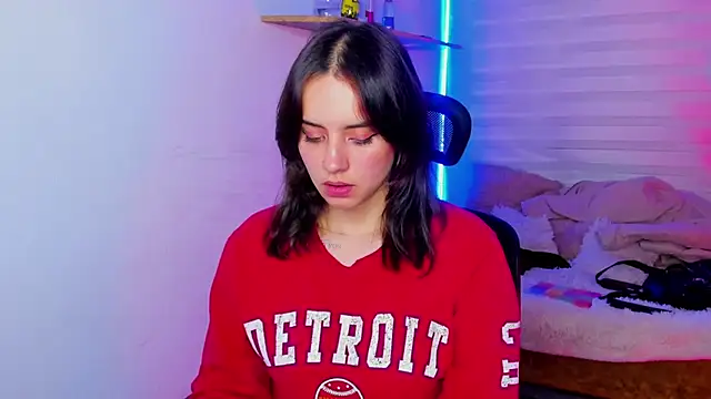 Snapshot of Emily_Lindey chatting on October 17, 3:10 am Emily Lindey online show from October 17, 3:10 am