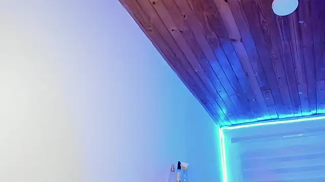 Snapshot of Emily_Lindey chatting on November 4, 3:16 am Emily Lindey online show from November 4, 3:16 am