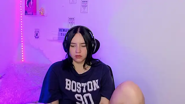 Emily Lindey online show from March 21, 8:19 am