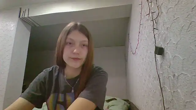 luna tt online show from March 7, 5:21 pm