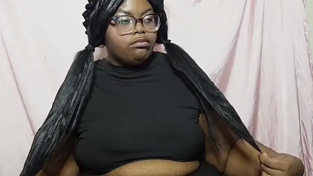 TheChubbySiren online show from May 14, 2:24 pm