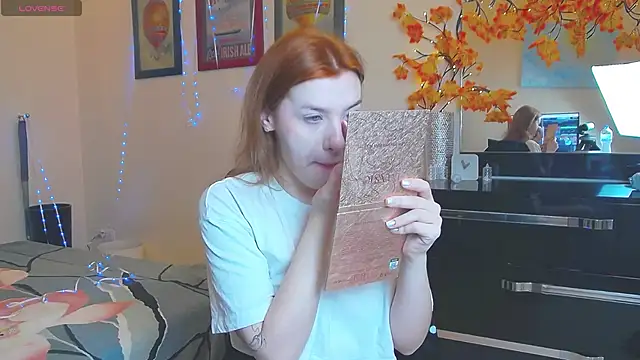 MeganNewCat online show from December 21, 8:27 pm