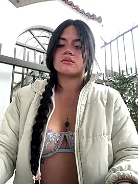 PamelaJonsom  online show from January 13, 12:32 pm