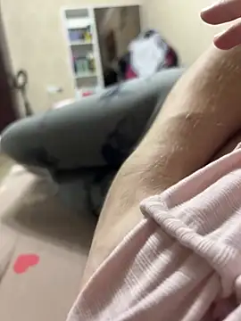 Snapshot of JuicyGamess chatting on November 12, 6:52 pm JuicyGamess online show from November 12, 6:52 pm