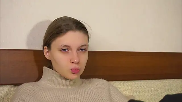 Snapshot of RoslynArcuo chatting on November 16, 8:03 pm RoslynArcuo online show from November 16, 8:03 pm