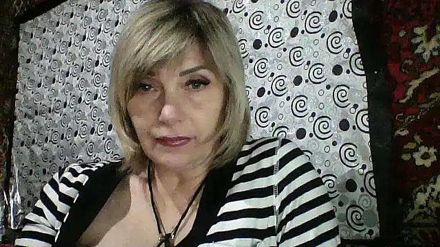 Snapshot of Lia_Ray chatting on October 19, 6:41 pm Lia Ray online show from October 19, 6:41 pm