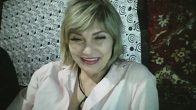 Snapshot of Lia_Ray chatting on October 20, 7:14 pm Lia Ray online show from October 20, 7:14 pm