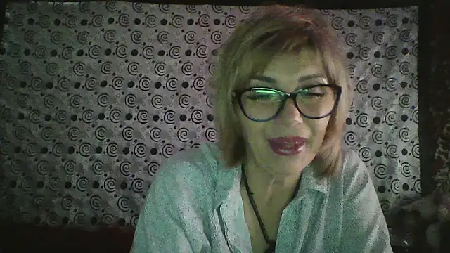 Snapshot of Lia_Ray chatting on October 30, 9:04 pm Lia Ray online show from October 30, 9:04 pm