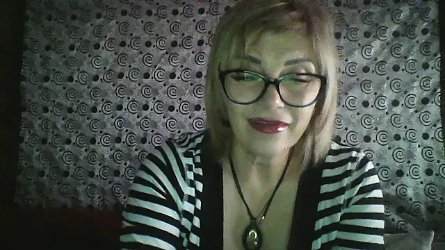 Snapshot of Lia_Ray chatting on November 5, 7:58 pm Lia Ray online show from November 5, 7:58 pm